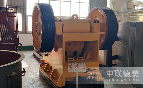 什么是細顎式破碎機？
